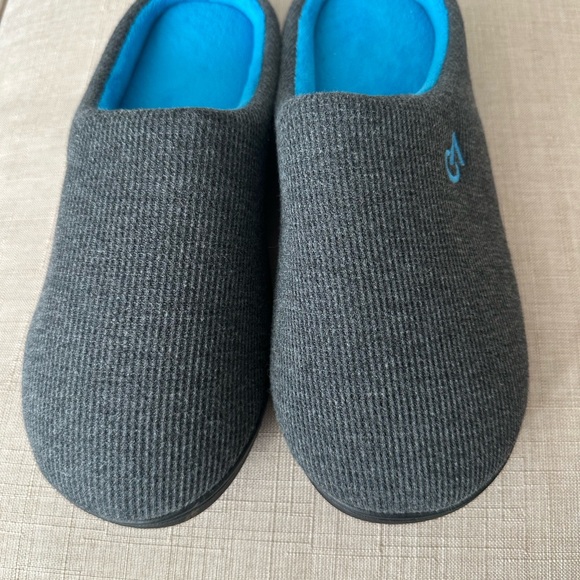 vera cosy Other - VeraCosy Men's Two-Tone Memory Foam Slippers, Durable Rubber Sole Size 9-10